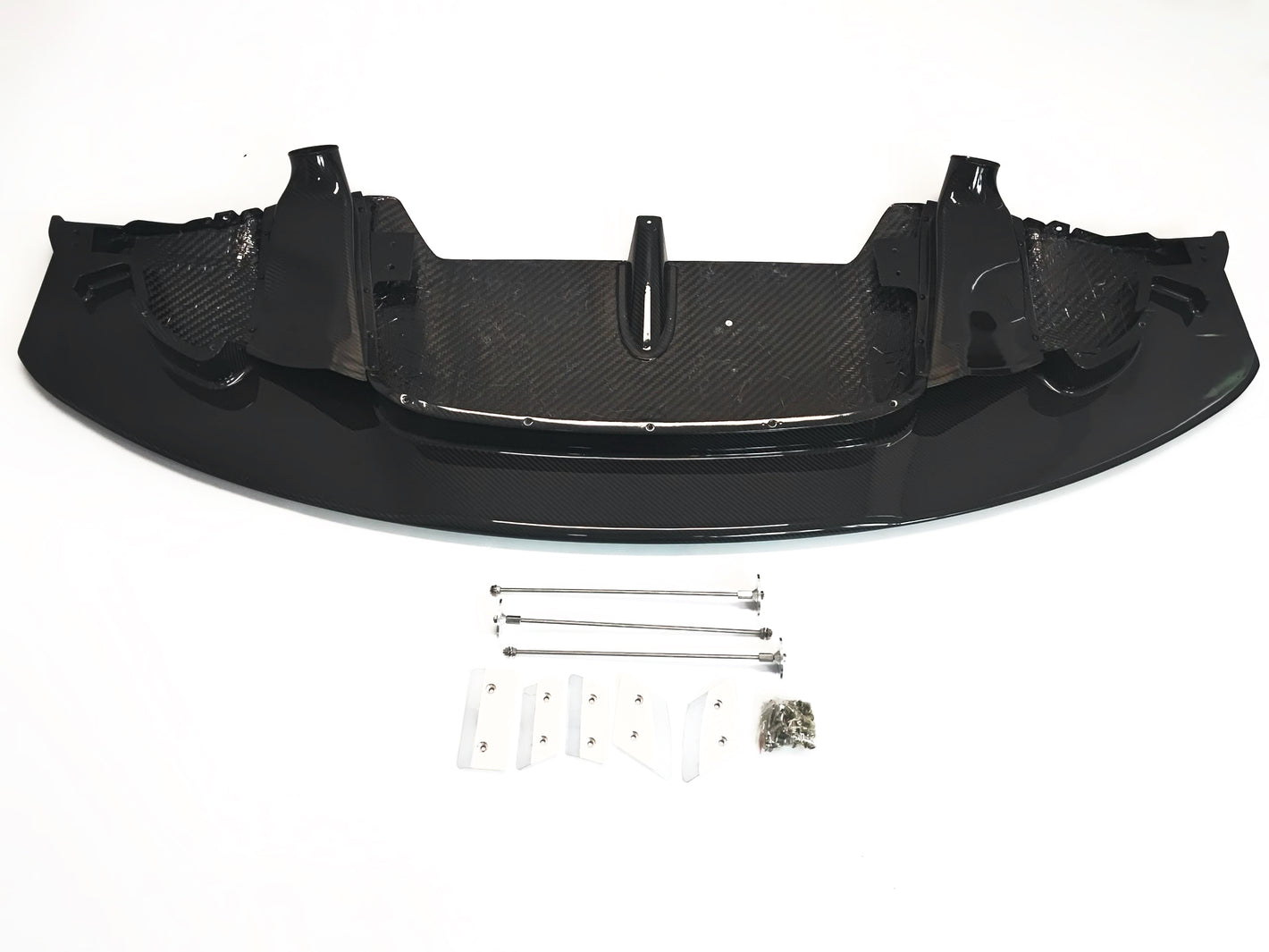 Dry Carbon GT4 Style Frontlippe passend für BMW M3 F80 M4 F82 F83